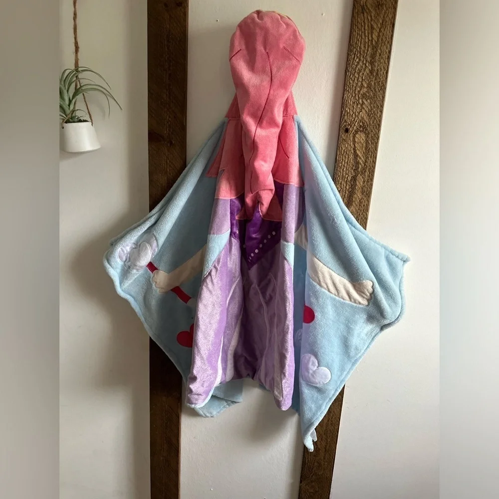 Adorable Kids Princess Hooded Fleece Towel Like New 27” x 52”  Bin OO
